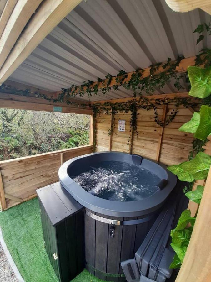 Holiday home Shepherds Hut With Hot Tub On Anglesey North Wales *